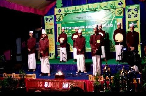 Pesantren Miftahul Huda Keringan Nganjuk Pesantren LADUNI ID